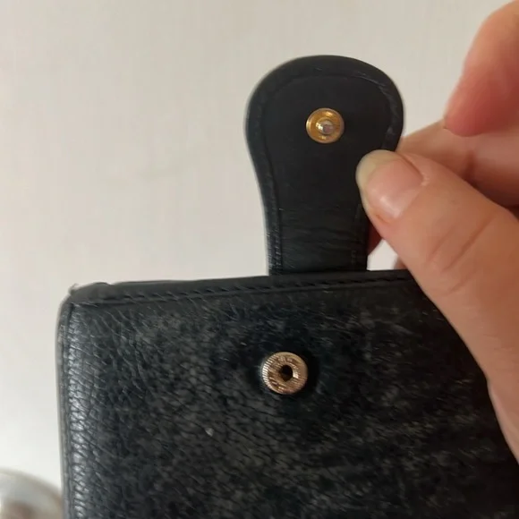 Sold-Gucci kiss lock wallet black leather gold hardware. Vintage SR 035 904 0902 - Picture 4 of 15